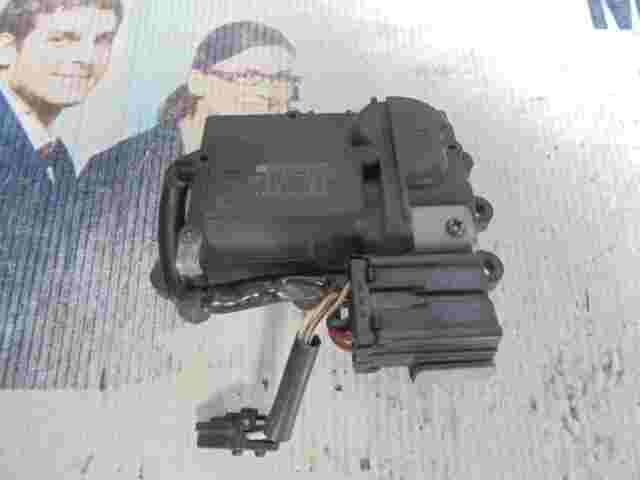 Stellmotor Heizung Mitsubishi Pajero DENSO 0637003010 063700-3010 12V 8L