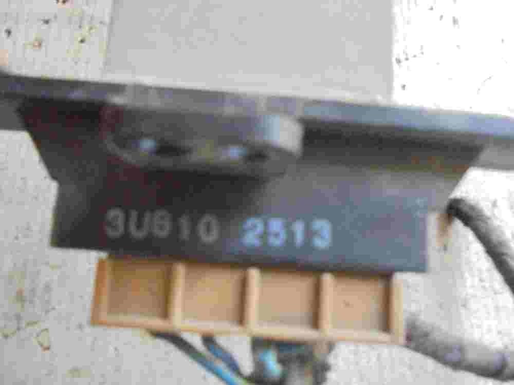 Widerstand Heizung Ford Maverick Nissan Terrano II 3.0 2410E02 3U6102513