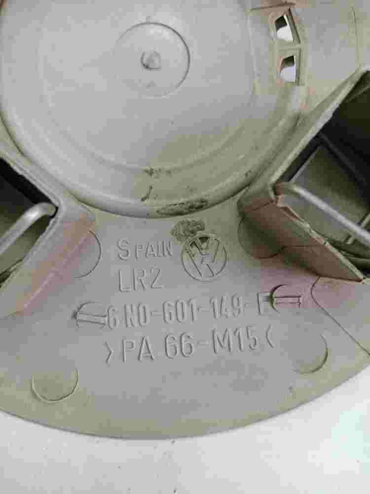 Felgendeckel VW Caddy Polo III 6N0601149E 6NO601149E PA66M15 PA 66 M15 17cm.
