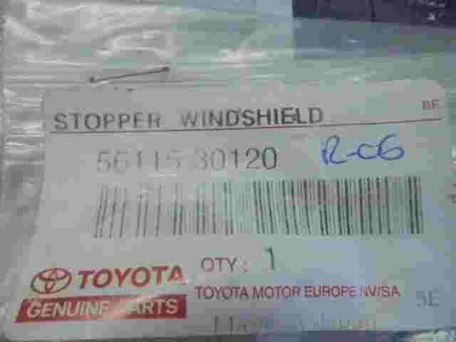 Stopper Windshield / Toyota Lexus IS 200T Camry 5611530120 56115-30120