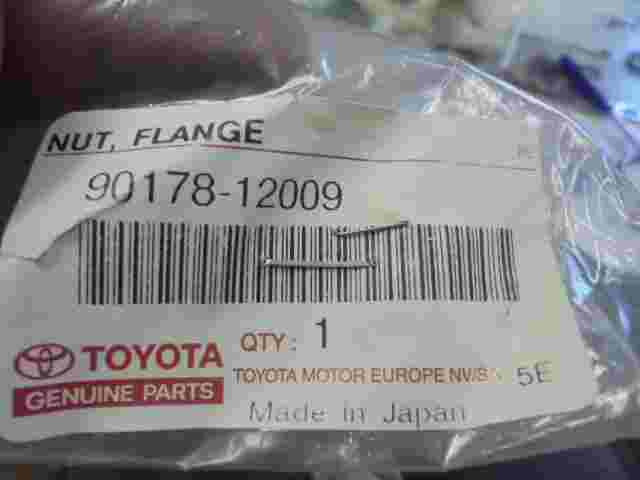 Flange Nut Toyota Corolla 9017812009 90178-12009