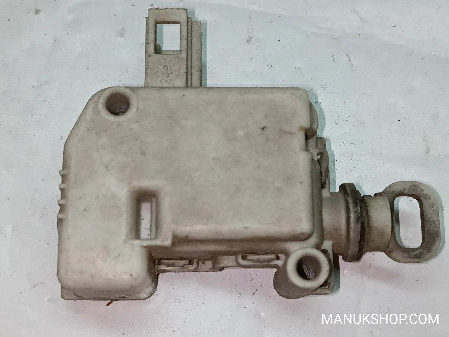 Stellmotor Heckklappe Zentralverriegelung VW Volkswagen Golf 4 Passat 3B0959781