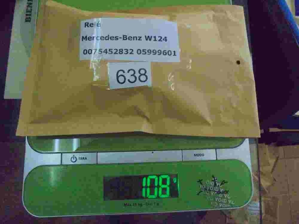 Relais Mercedes-Benz W124 300D 0075452832 007 545 28 32 R02 LL0003 05999601