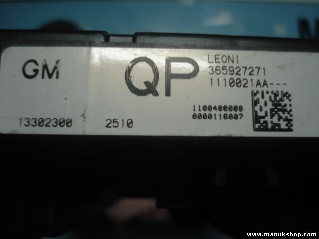 Sicherungskasten Opel Astra GM 13302300 13302300QP 365927271 1110021AA