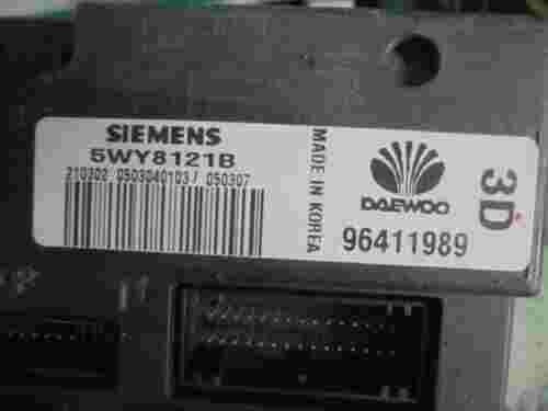 BSI Sicherungskasten Chevrolet Evanda 96411989 SIEMENS 5WY8121B
