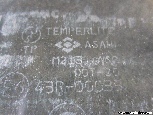 Türscheibe Seitenscheibe vorne links Mitsubishi Pajero Montero M213 AS2 DOT-20