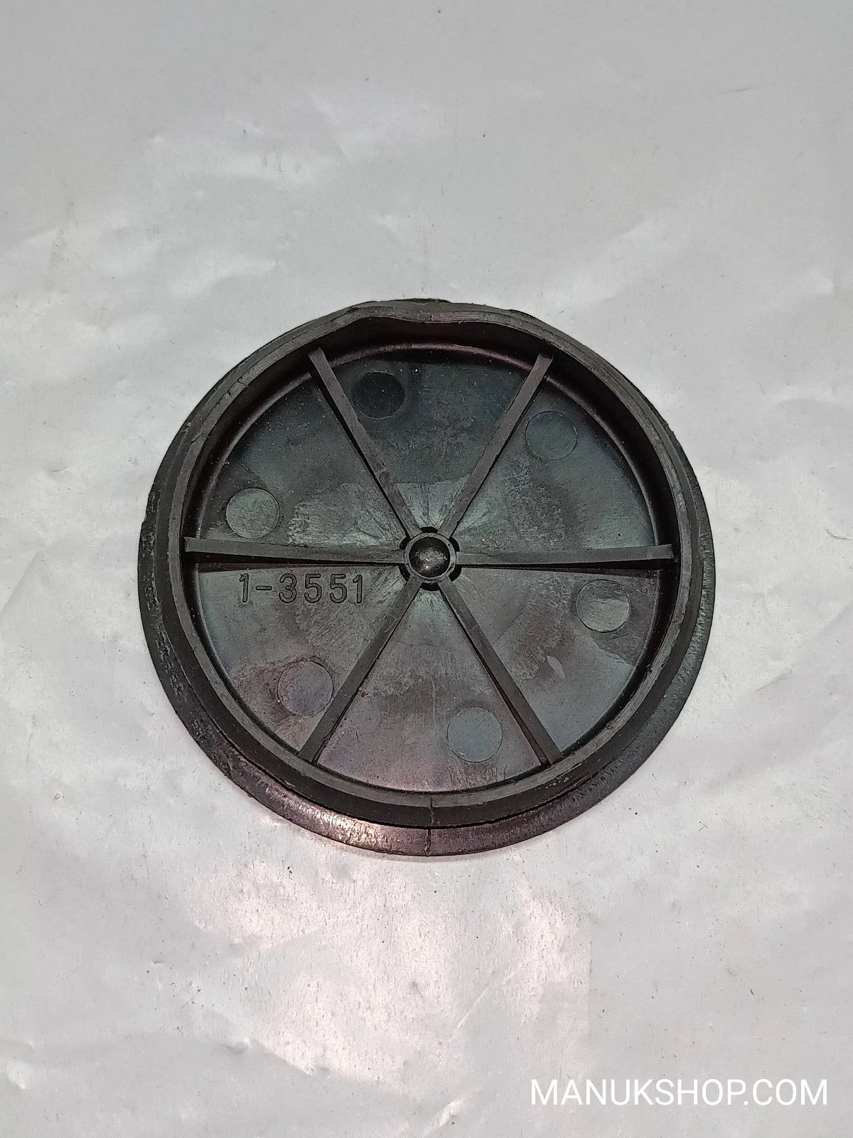Kraftstoff Kappe Abdeckung Mercedes-Benz W123 W126 1269870045 126 987 00 45