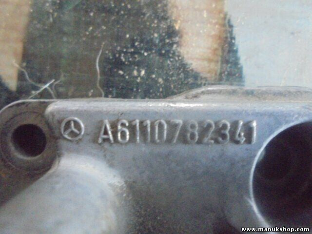 Kraftstoffverteiler Halterung Mercedes M-Klasse W163 ML 270 CDI A6110782341