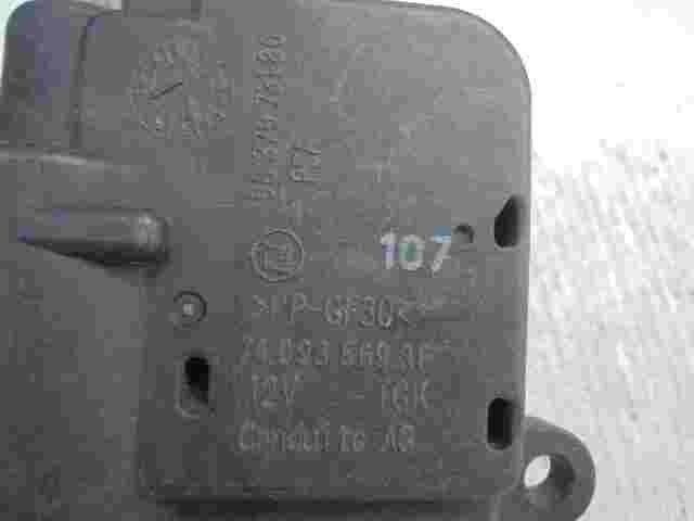Stellmotor Heizung Citroen 9637973180 96 379 731 80 740935693F 74 093 569 3F