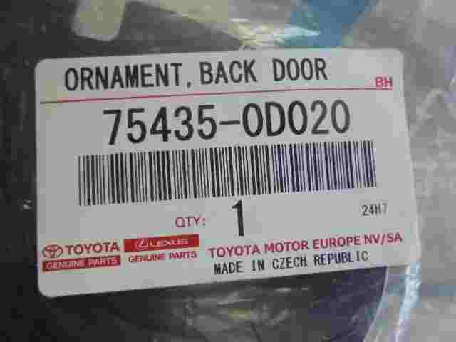 Toyota Yaris 754350D020 75435-0D020