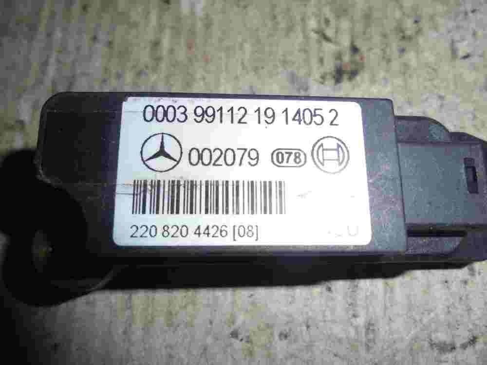Airbagsensor Airbagsteuergerät Mercedes S W220 2208204426 (08) BOSCH 002079