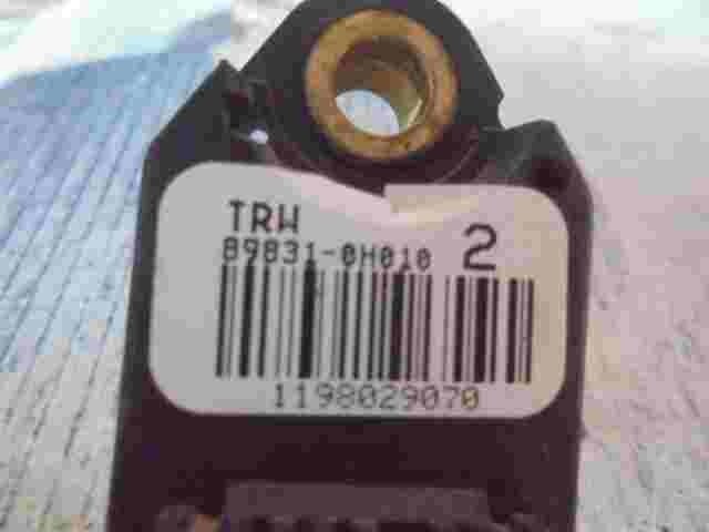 Airbagsensor AirbagsteuergerätToyota Yaris Peugeot 107 Citroen C1 TRW 898310H010