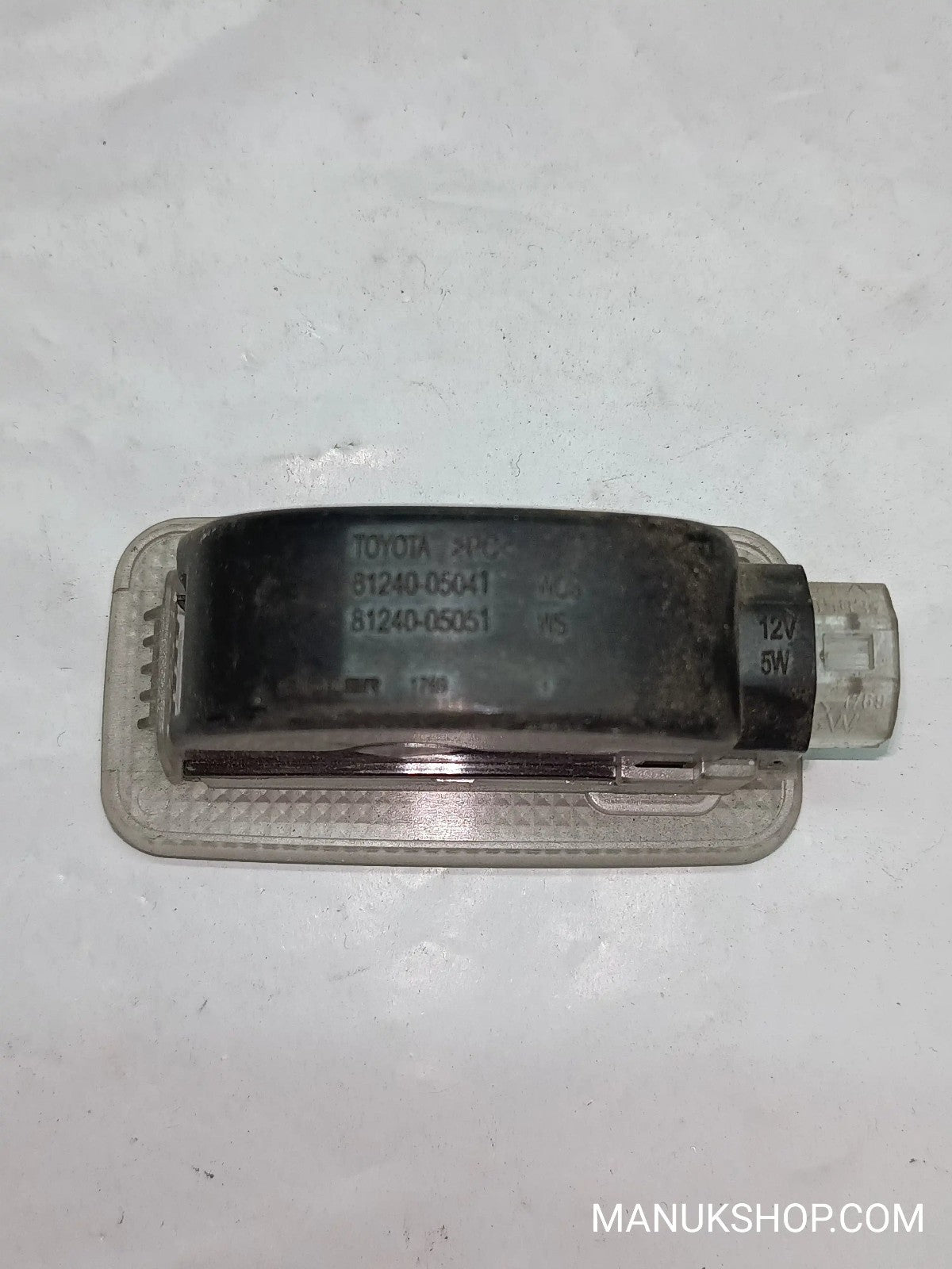 Innenleuchte Toyota Avensis 8124005041 81240-05041 8124005051 81240-05051