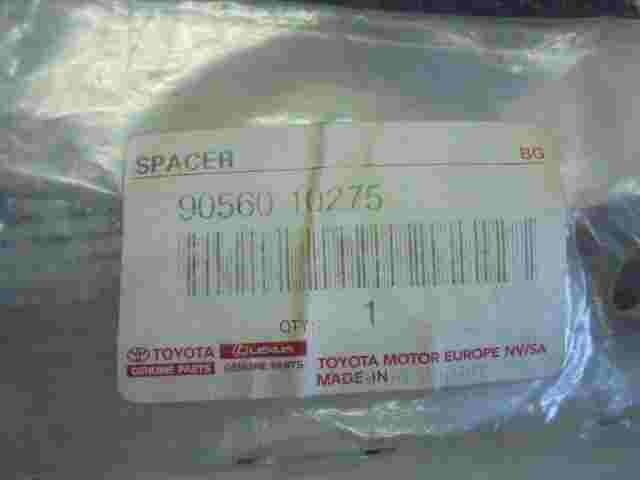 1 stuck Spacer Toyota Land Cruiser 100 9056010275 90560-10275