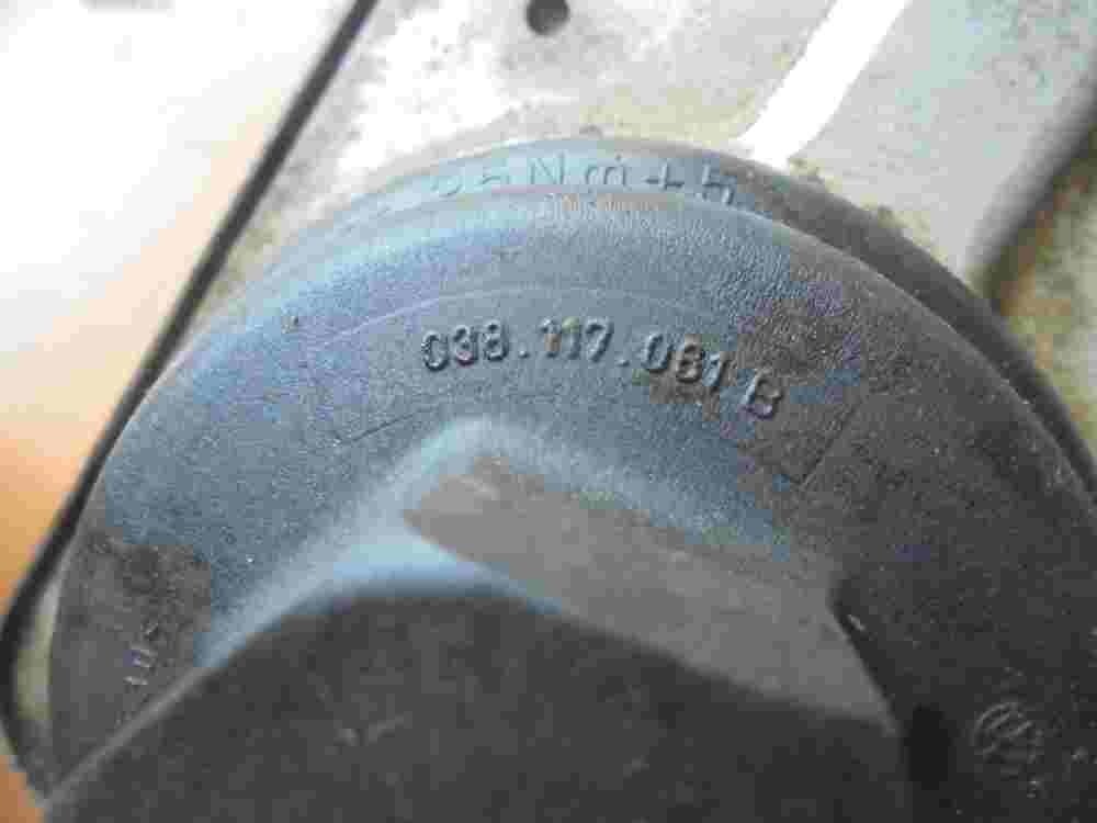 Ölfiltergehäuse VW Volkswagen Golf V 5 038117081B 038 117 081 B