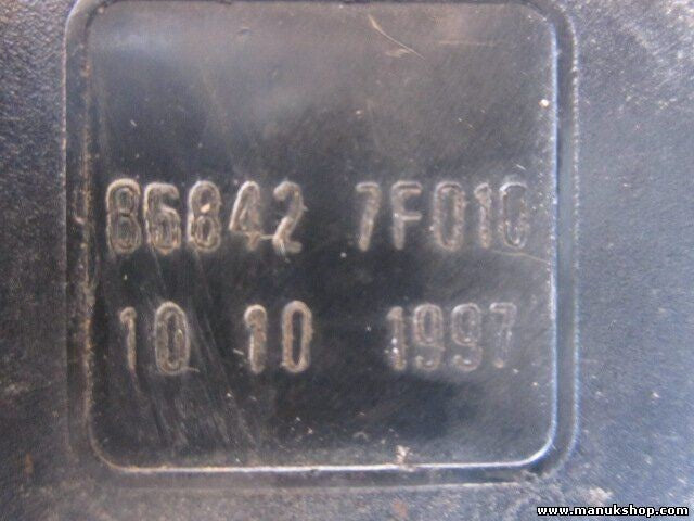 Gurtschloss Gurtschnapper vorne rechts Nissan Ford R20 868427F010 86842-7F010.