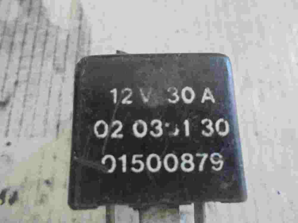 Relais 12V 01500879