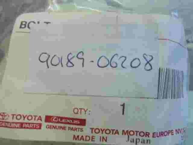 Grommet Screw Toyota Avensis II Lexus LS LX Allion T240 9018906208 90189-06208