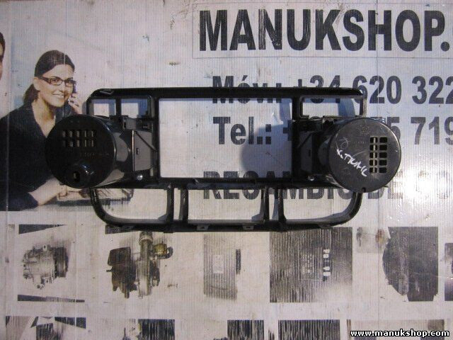 Mittelkonsole Nissan X-Trail 2001/07-2013/01 1998 ccm, 103 KW, 140 PS 682608H300