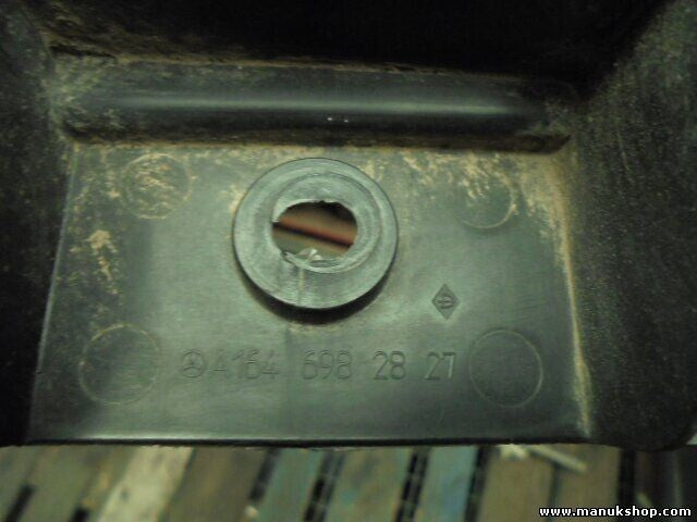 Rechte Seitenschweller Rock Mercedes W163 ML320 A1646982827 A164 698 28 27