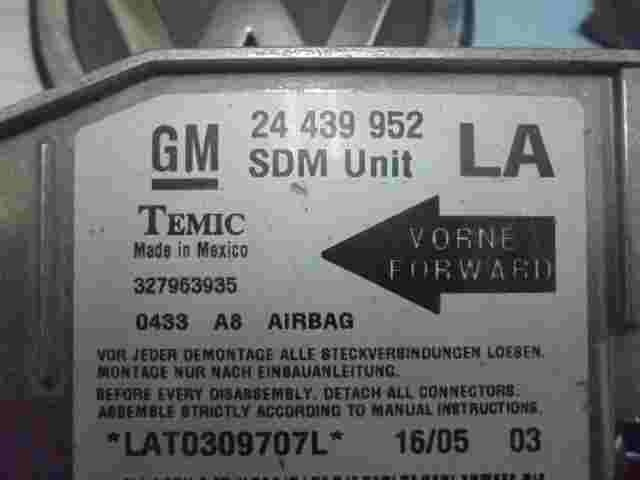 Airbagsensor Airbagsteuergerät Corsa 24439952 LA 24439952LA TEMIC 327963935 A8