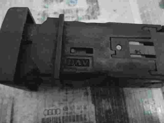 Warnblinkschalter Citroen Saxo DAV VALEO