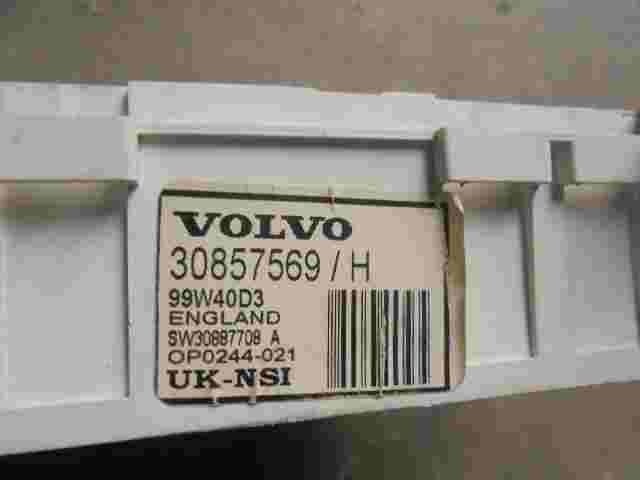 Anzeige Kombiinstrument Tacho Volvo V40 30857569H 30857569 H 99W40D3 OP0244-021