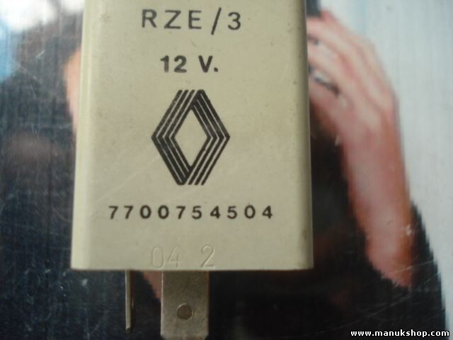 Relais Renault Laguna Clio Kangoo Master 7700754504