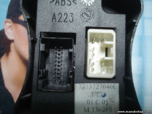 Warnblinkschalter Fiat Doblo 7353727040E A223 T838 05L04 M327120 M 327120