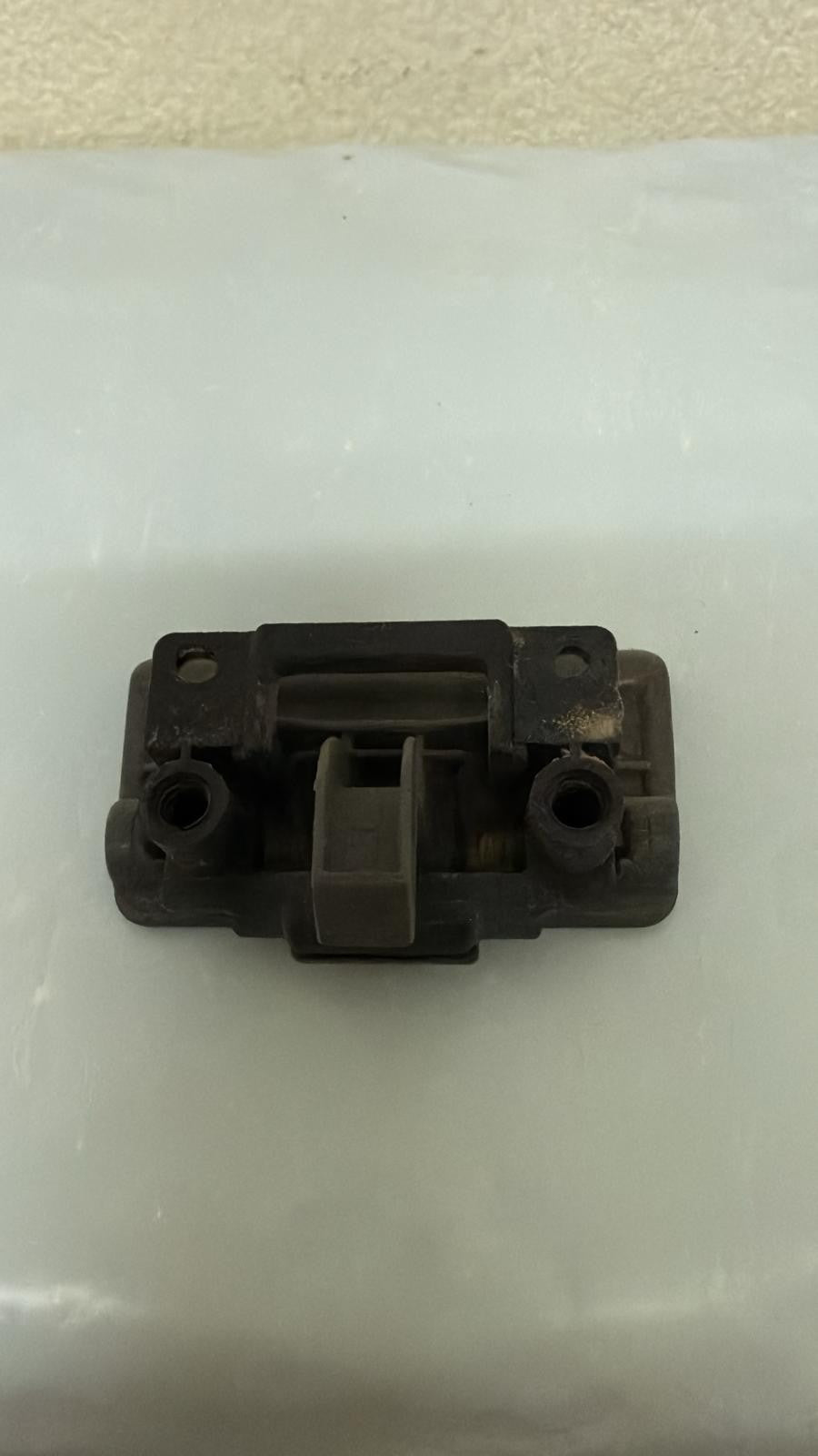 Handschuhfach schloss Nissan Navara D40 2.5 dCi 4WD 68530VJ401 68530VJ400