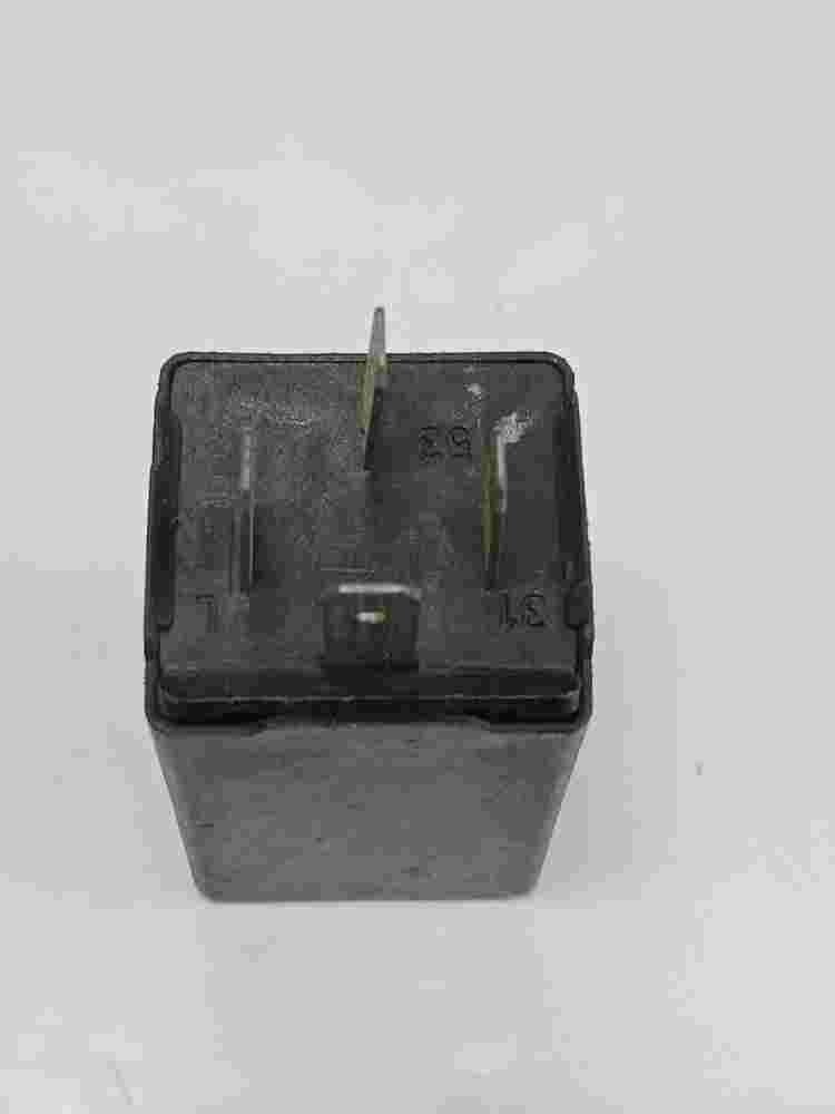 Wischerrelais VW Volkswagen Passat B2 Golf Audi A6 Transporter T4 171955529
