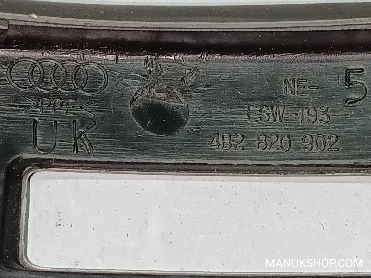 Schalttafelabdeckung Audi A6 C5 4B2820902 4B2 820 902