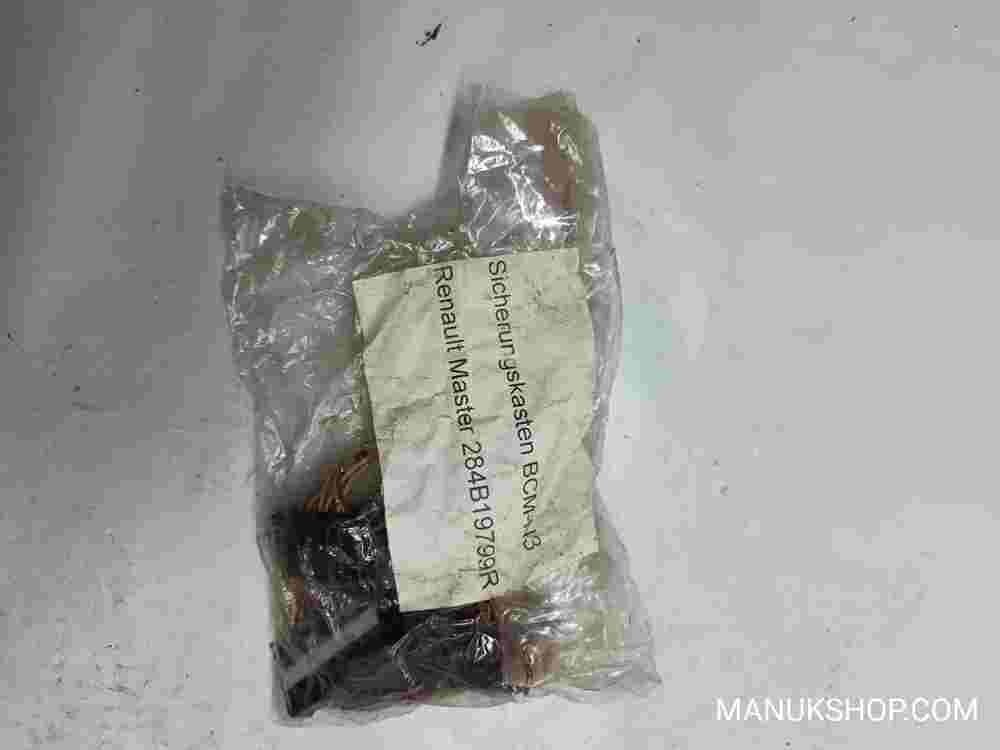 Anschlussstecker Sicherungskasten Renault Master BCM-N3 284B19799R