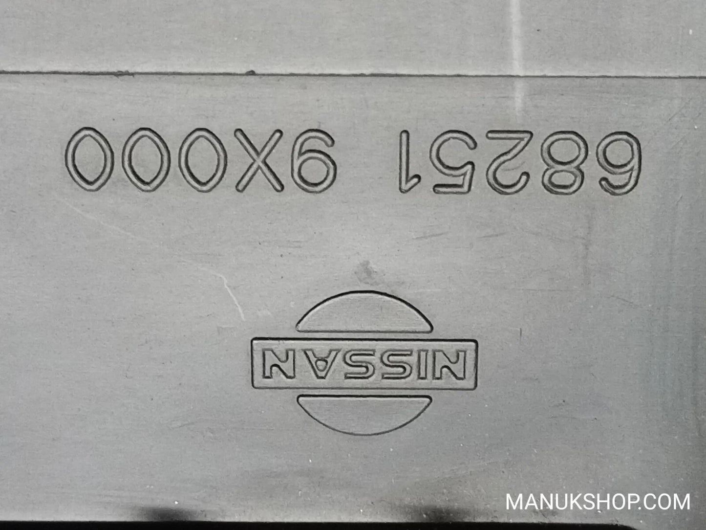 Mittelkonsole Nissan Atleon, 682519X000 68251 9X000
