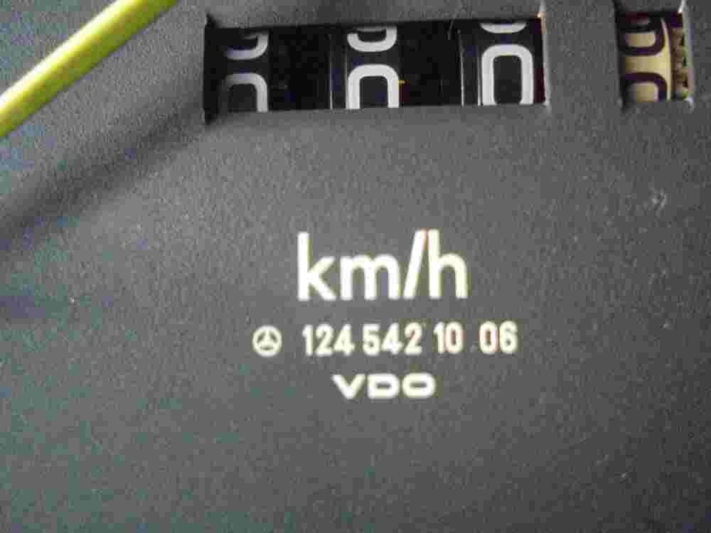 Tachometer Mercedes-Benz W124 1245421006 124 542 10 06 VDO 1244407747