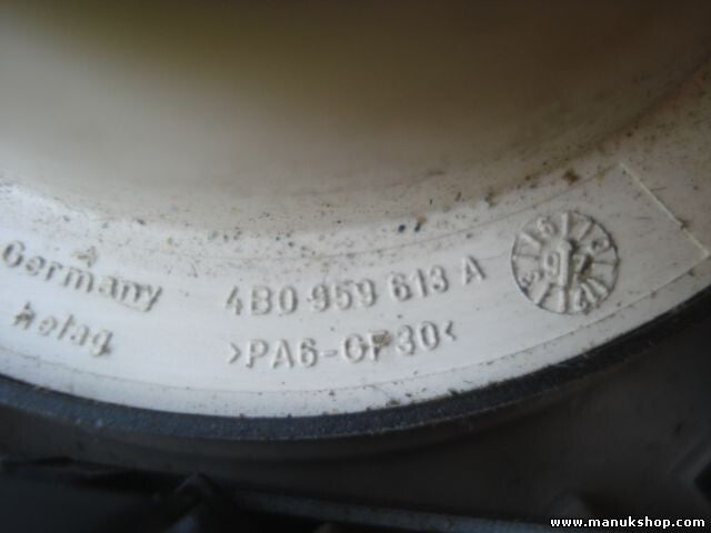 Innenlicht Innenleuchte vorne Audi A6 S6 C5 4B0947303E 4B0 947 303 E 4BO947303E