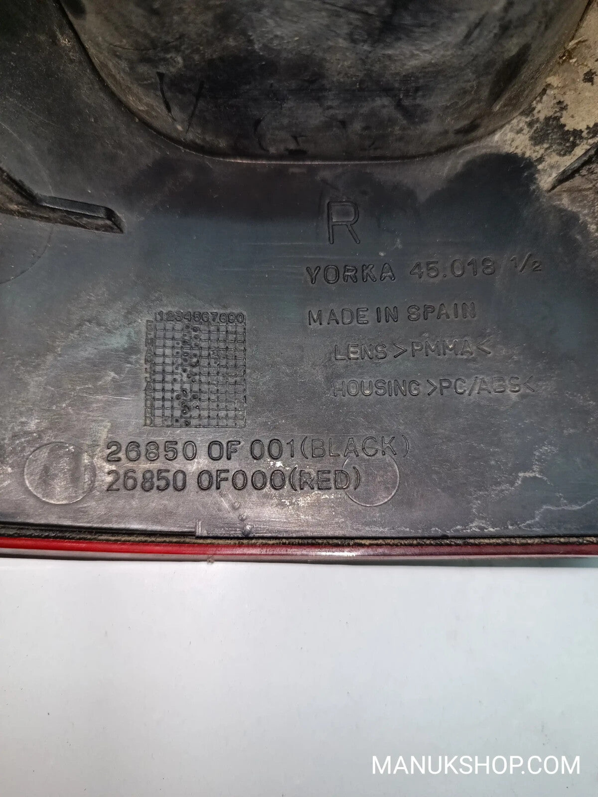 Rückleuchte links Nissan Terrano 268500F001 26850 0F 001 268500F000 26850 0F000