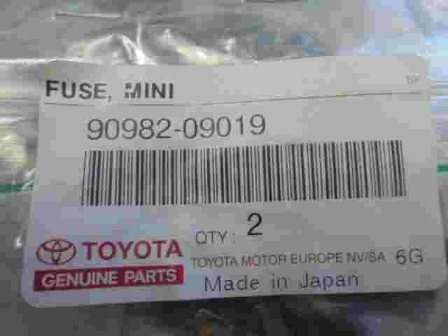 Fuse Mini Toyota 4-Runner Land Cruiser Prado Lexus GX 470 Pathfinde 9098209019