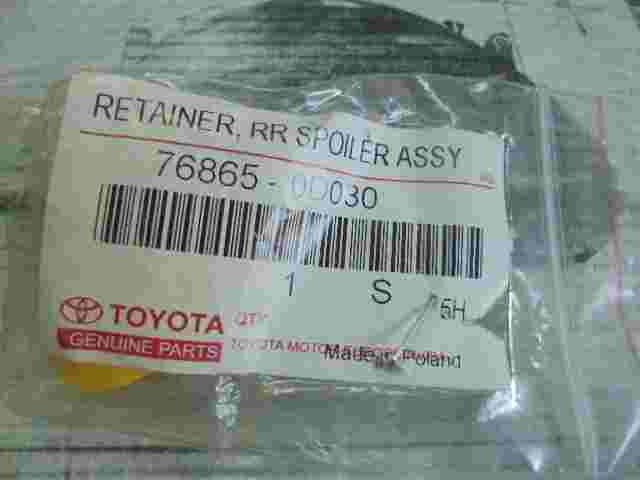 Retainer Spoiler Rear RR Toyota Yaris 768650D030 76865-0D030