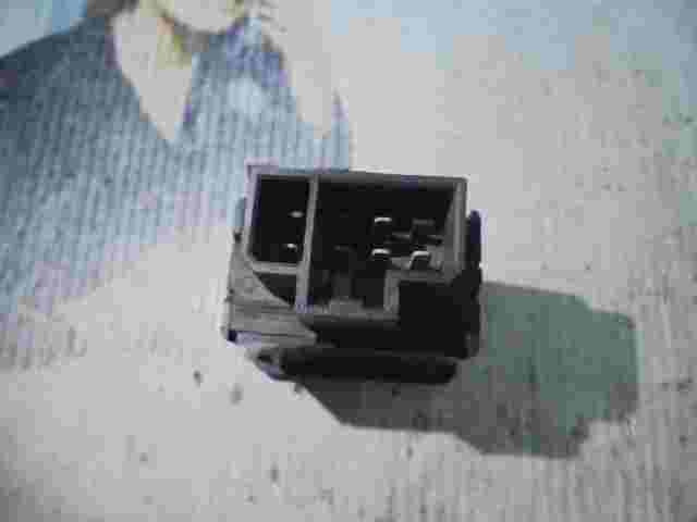 Schalter Mitsubishi Pajero Montero ON INT