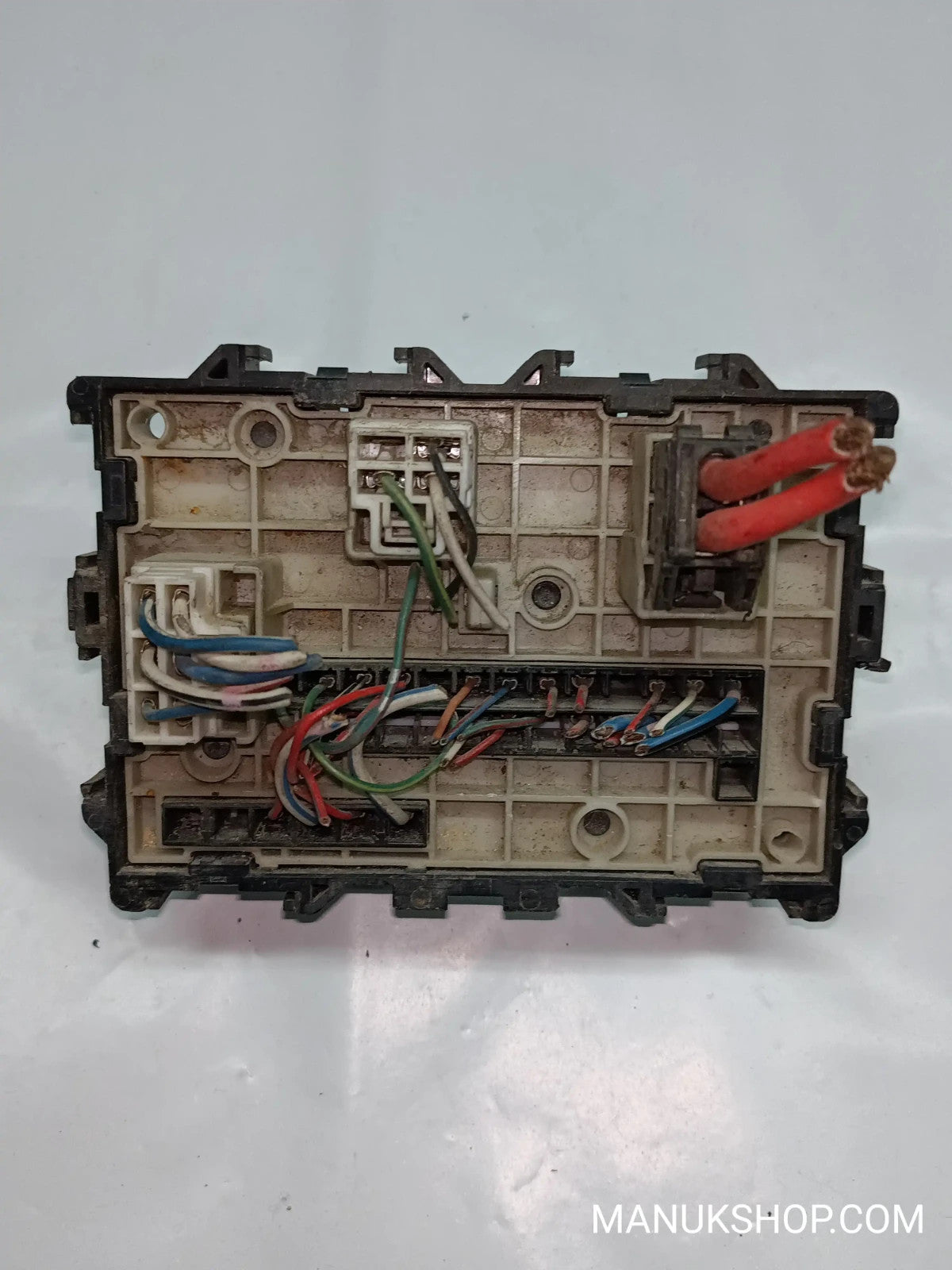 Sicherungskasten NNissan Navara 72404200 7240-4200