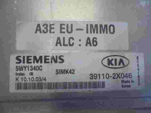 Motorsteuergerät Kia Rio 391102X046 39110-2X046 SIEMENS 5WY1340C SIMK42 Index 05