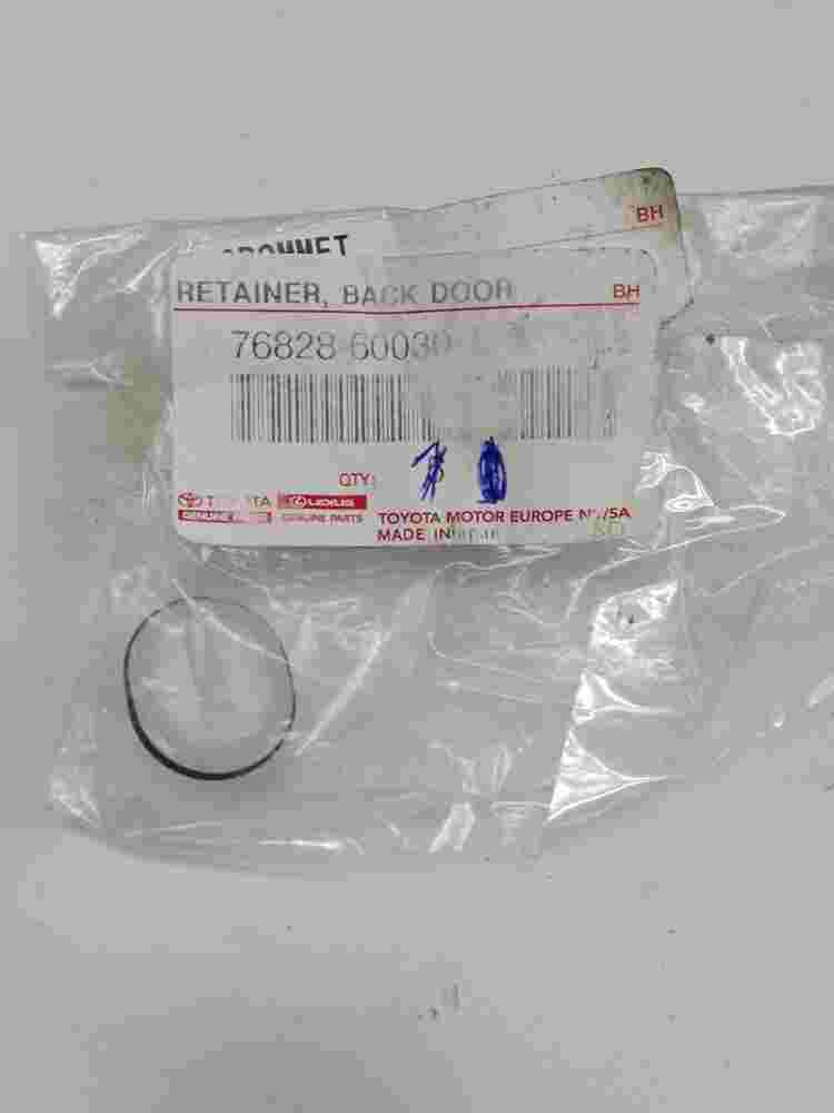 Retainer Back Door Toyota Land Cruiser Prado 7682860030 76828-60030