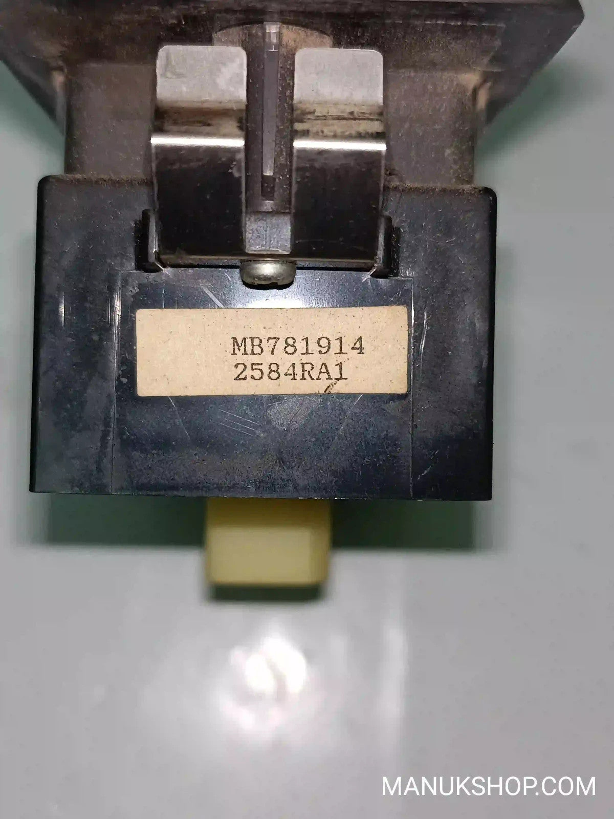 Fensterheber schalter Mitsubishi Pajero V26W V25W MB781914 2584RA1