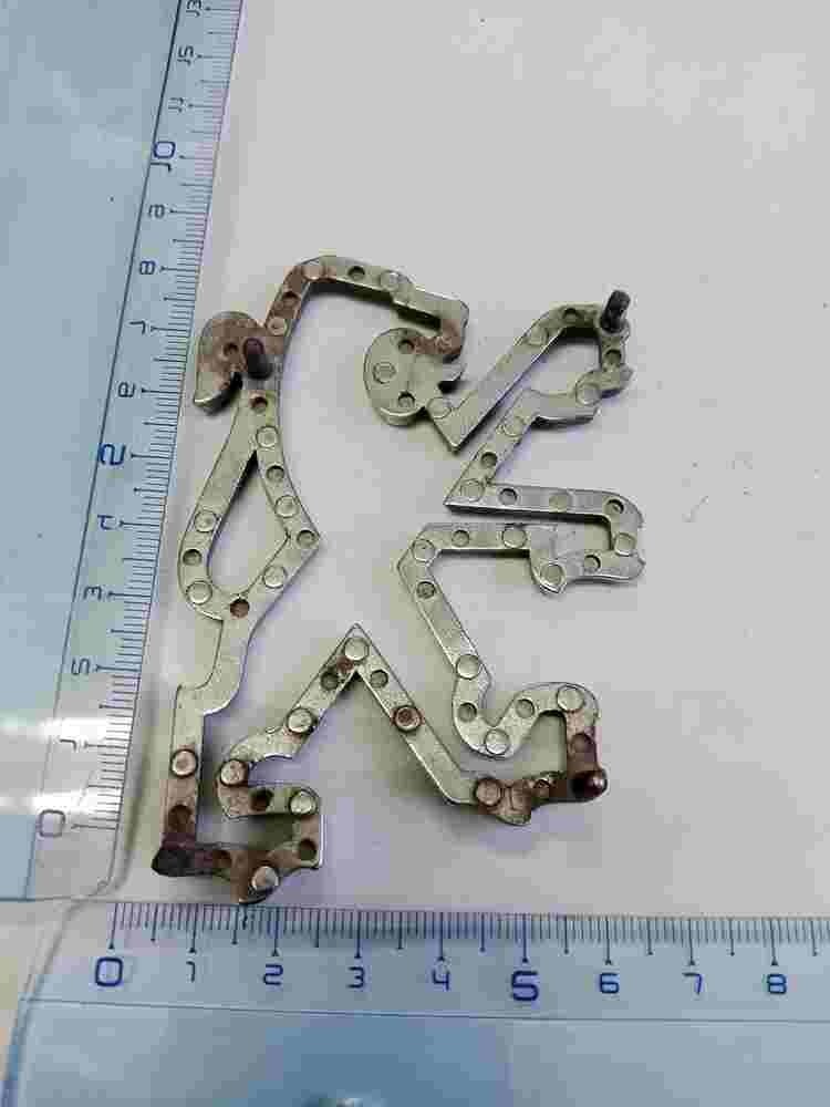 Emblem Peugeot 104 6.5cm.