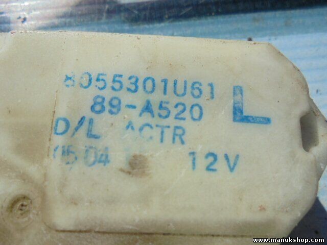 Stellmotor Zentralverriegelung Heckklappe Terrano Maverick T2 II 8055301U61