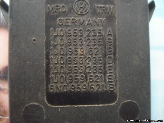 Warnblinkschalter VW Volkswagen Golf 1J0953235A 1J0953235B 1J0959621B 1J0953235D