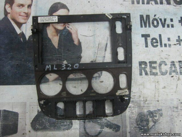 Mittelkonsole Mercedes-Benz M-Klasse W163 ML 320 A1636808136 16866032