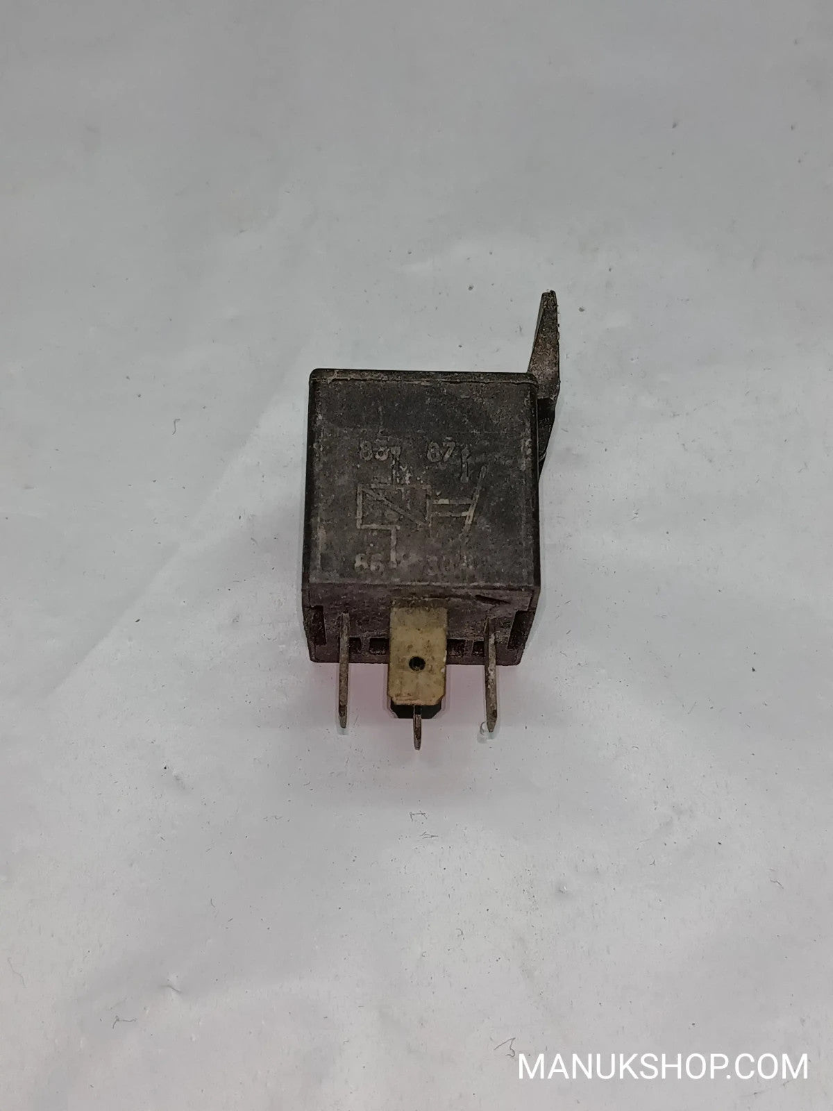 Relais Audi Mercedes-Benz Opel Volkswagen 12V 30A HELLA 466