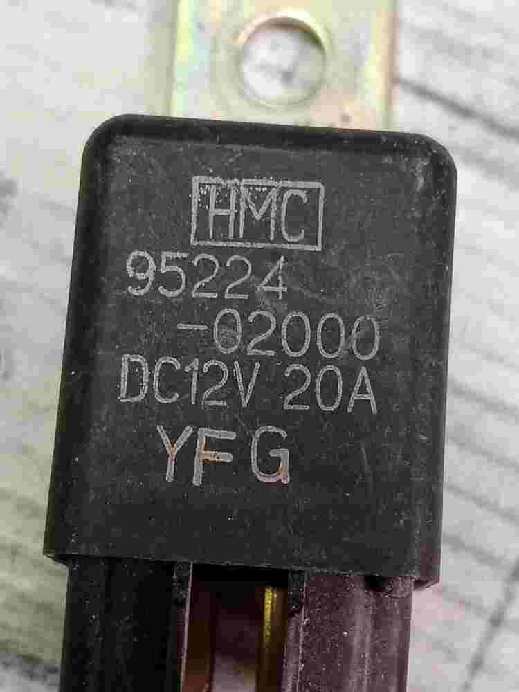 Leistungsrelais Hyundai Terracan H-1 Kia Sorento HMC 9522402000 95224-02000